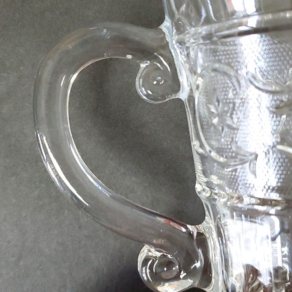 - Vintage set of 4 clear cut glass mugs - Picture 5 of 8